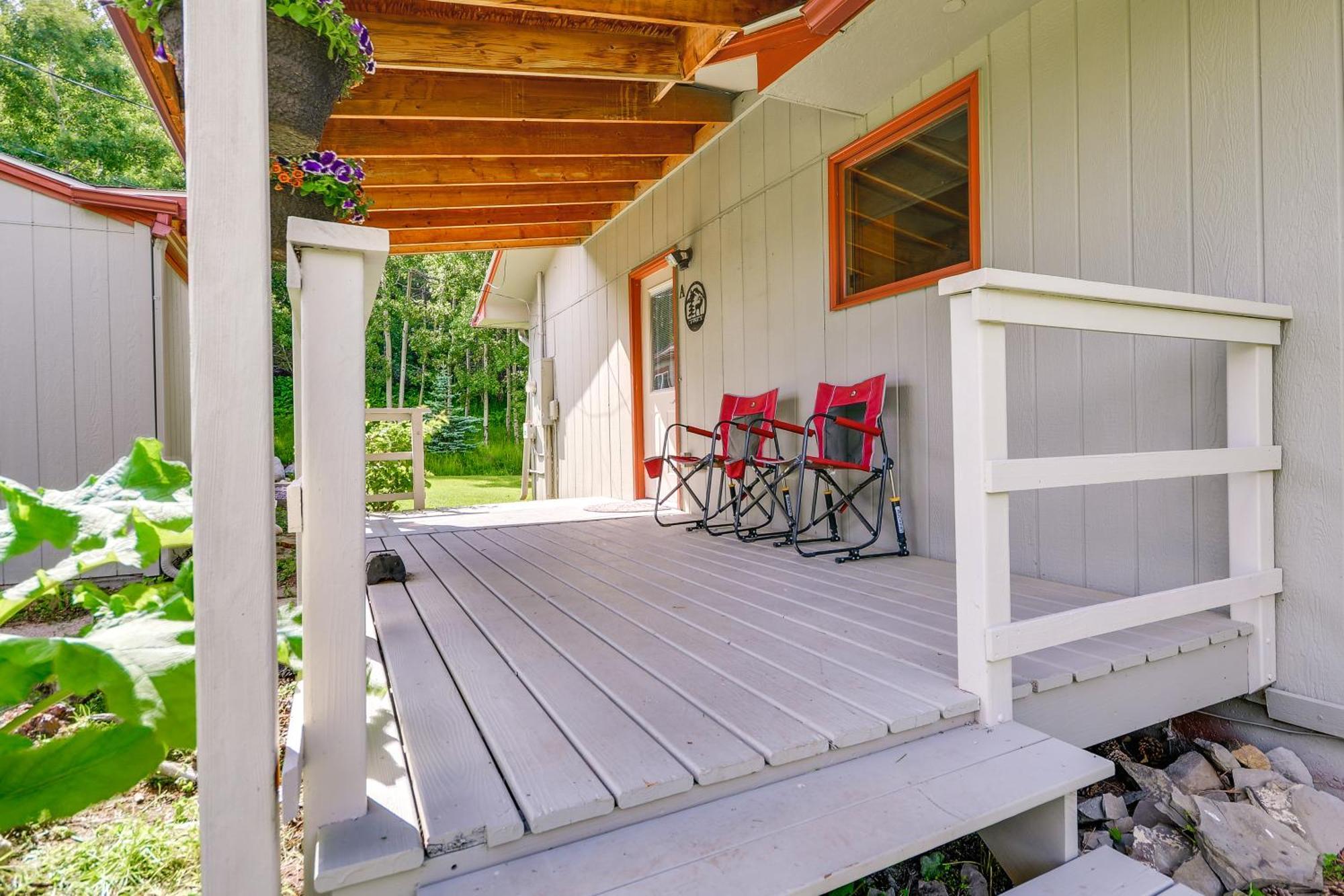 Dog-Friendly Red Lodge Home With On-Site Pond! Exterior photo